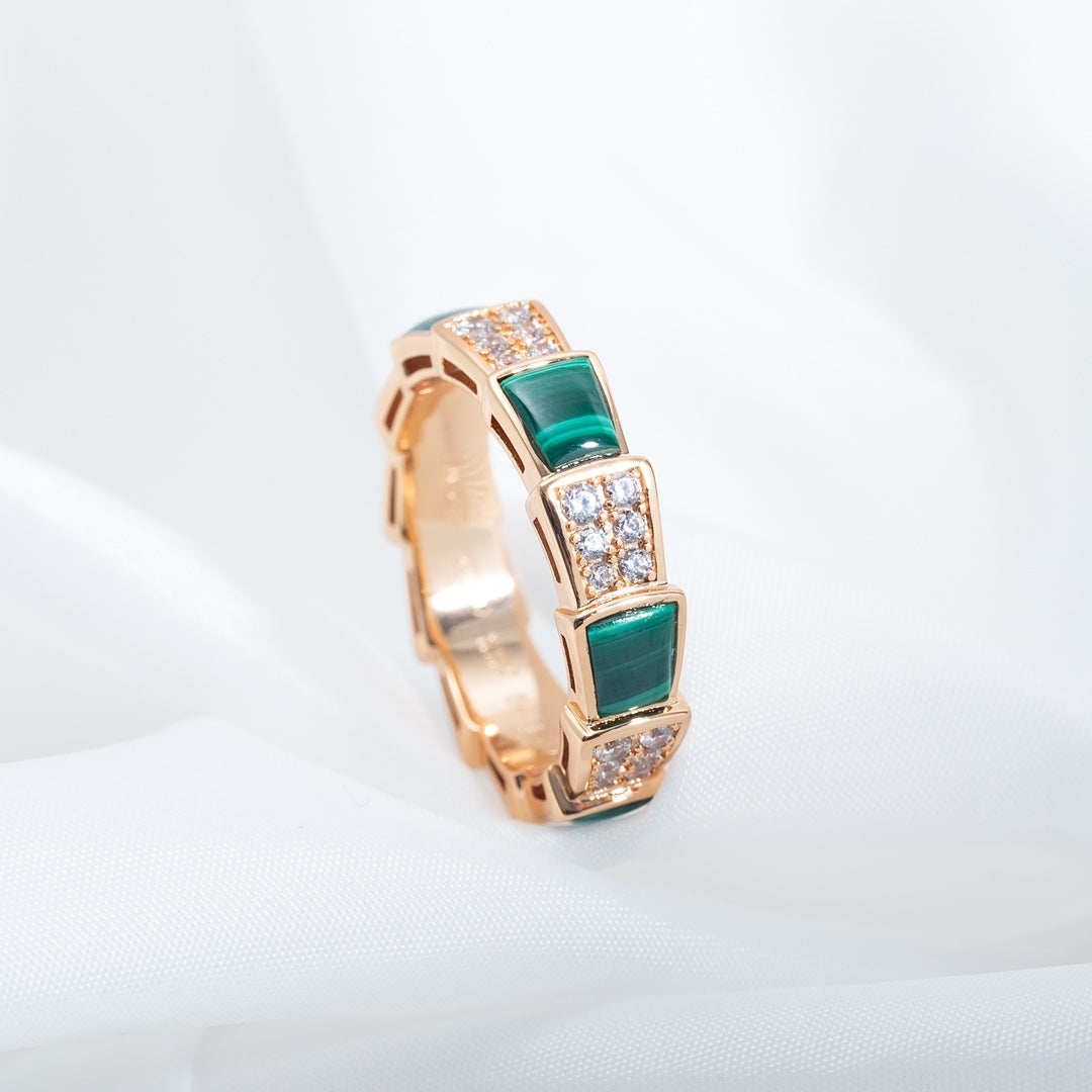 SERPENTI RING PINK GOLD MALACHITE DIAMOND PAVED 4MM Main image