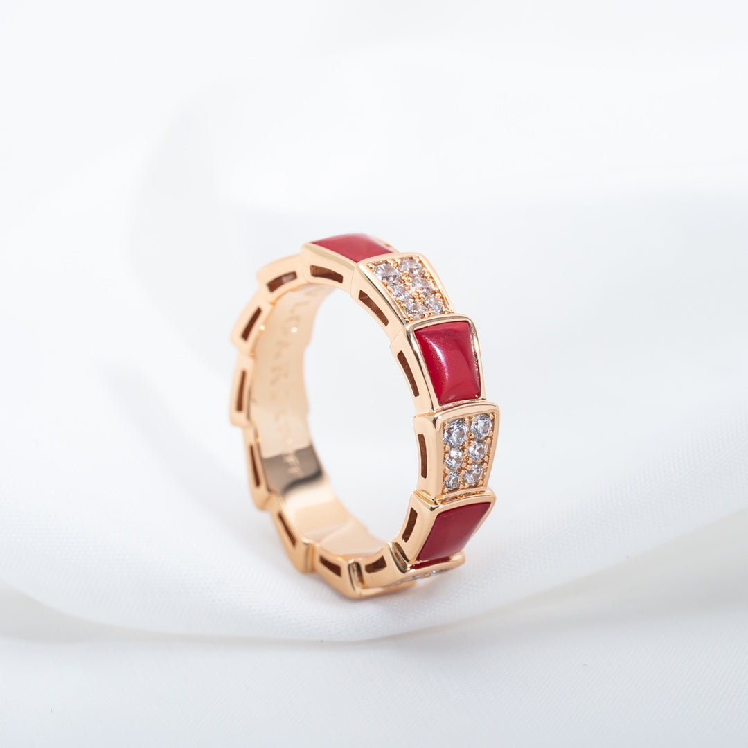 SERPENTI RING PINK GOLD CARNELIAN DIAMOND PAVED 4MM Secondary image