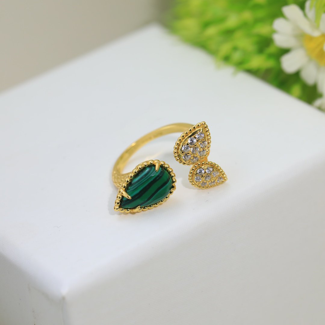 SERPENT BOHEME MALACHITE DIAMOND 3 MOTIF RING Secondary image