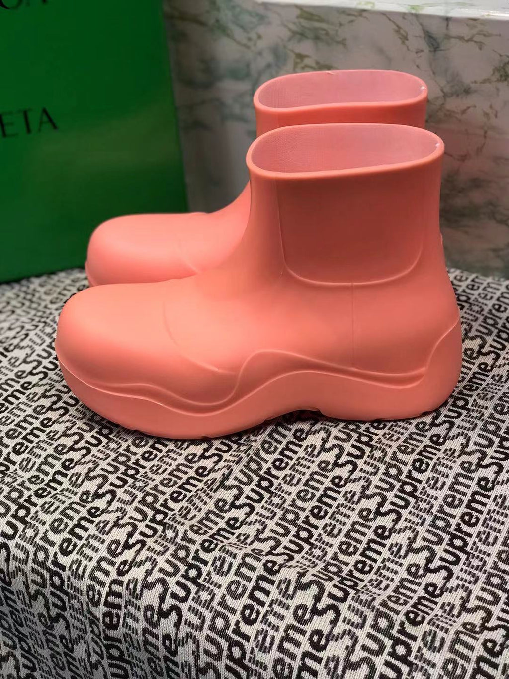 PUDDLE ANKLE BOOT IN PUNCH PINK RUBBER