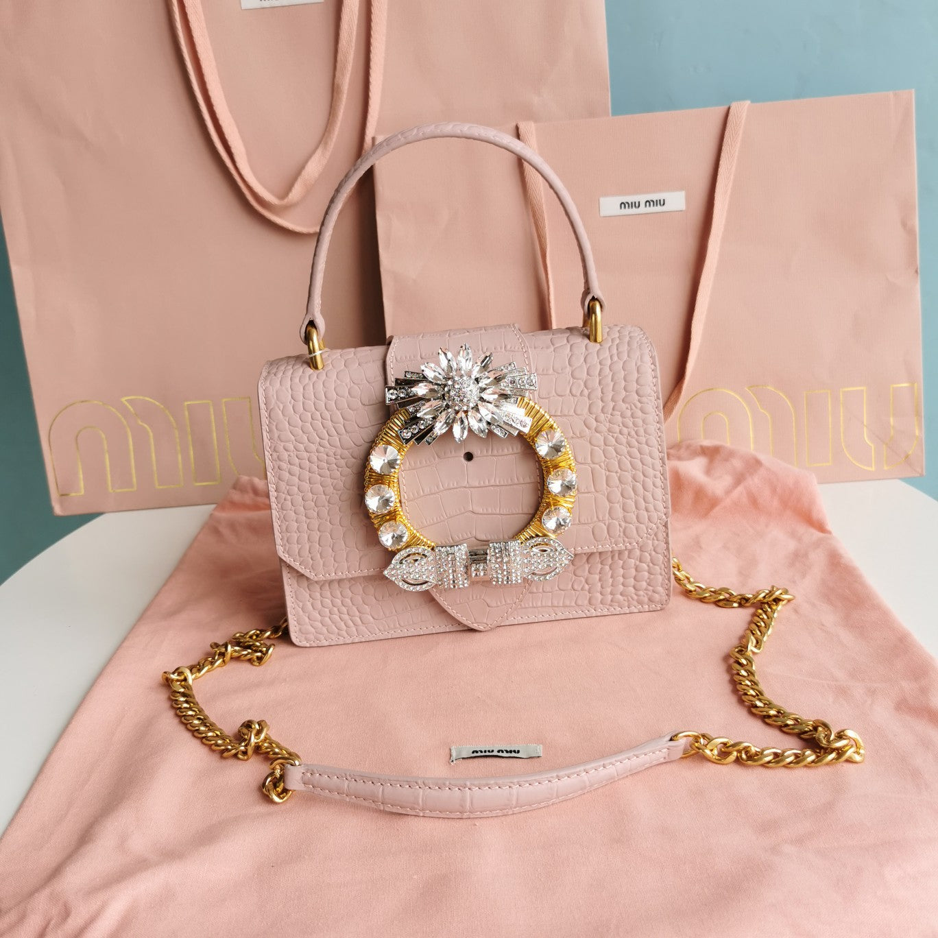 LADY 20 HANDBAG IN CROCODILE PATTERN PINK PASTEL CALFSKIN Main image