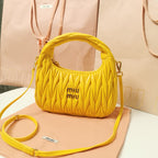 WANDER MATELASS¨¦ NAPPA HOBO BAG 23 IN YELLOW LAMBSKIN