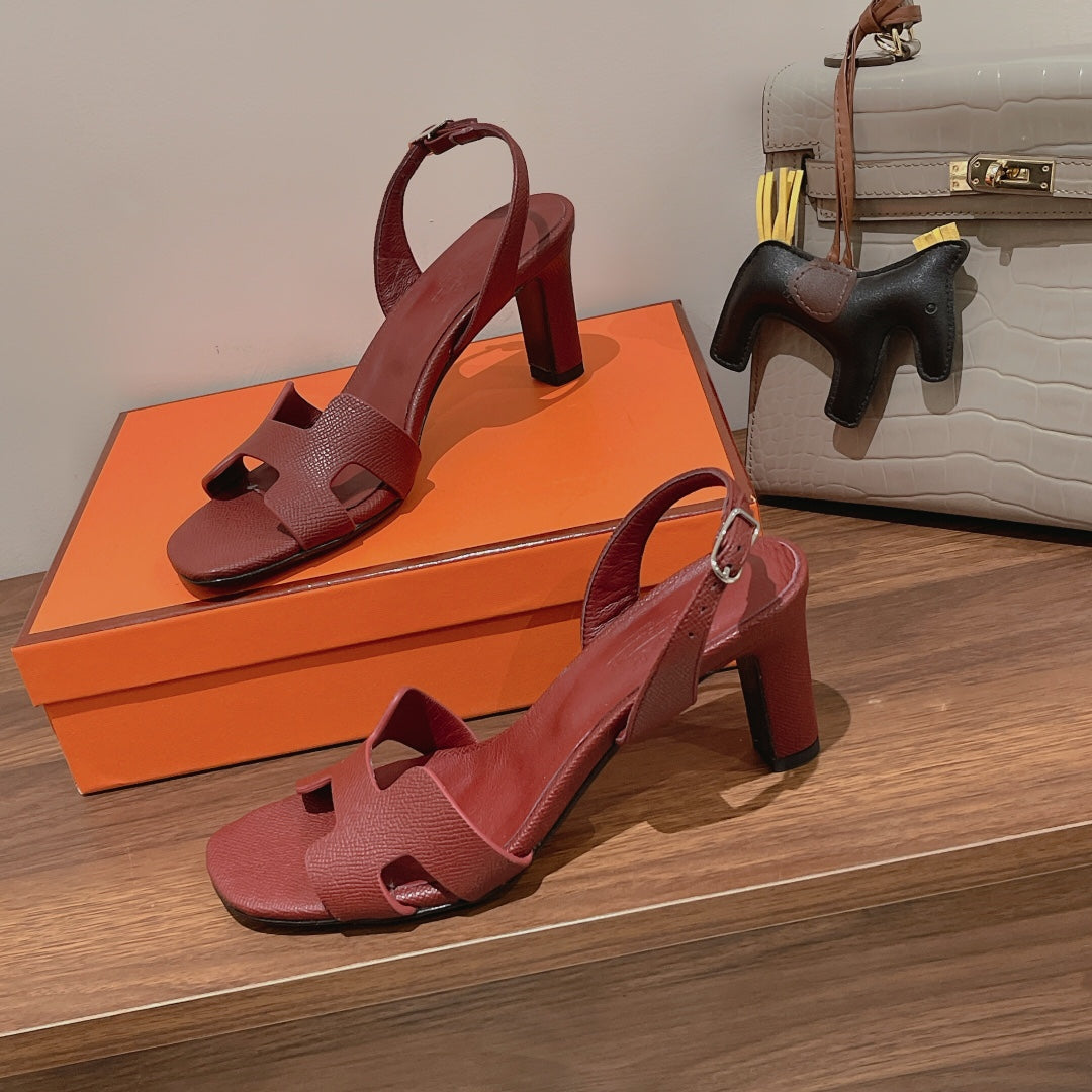 HOLY 75 SANDAL IN BERRY RED GRAINED CALFSKIN Secondary image