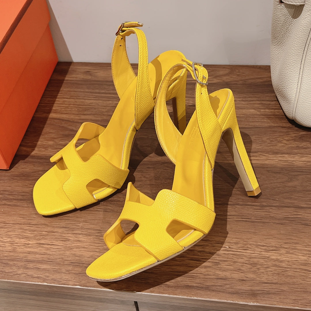HOLY 105 SANDAL IN BRIGHT YELLOW GRAINED CALFSKIN Secondary image