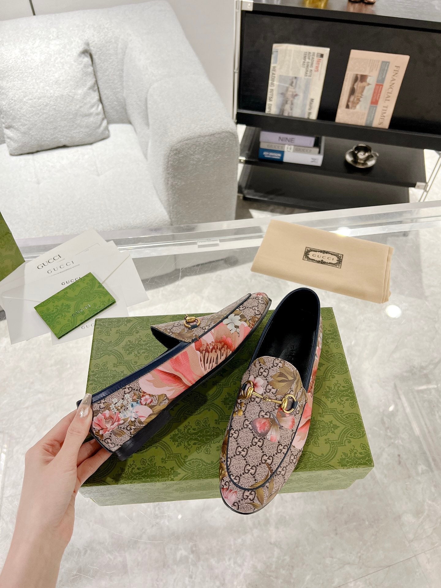 HORSEBIT LOAFER WITH FLOWER PRINT IN DARK BEIGE MONOGRAM JACQUARD FABRIC Secondary image