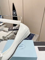 BALLET FLATS POINTED TOE IN WHITE SHINY CALFSKIN ATTACHED FLOWERS