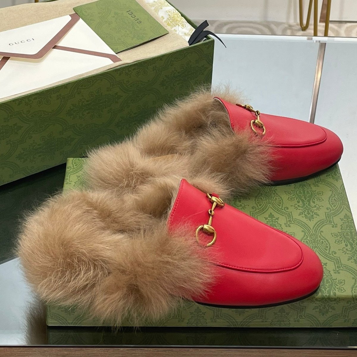 HORSEBIT MULE IN CHERRY RED CALFSKIN AND LAMB WOOL LINING Secondary image