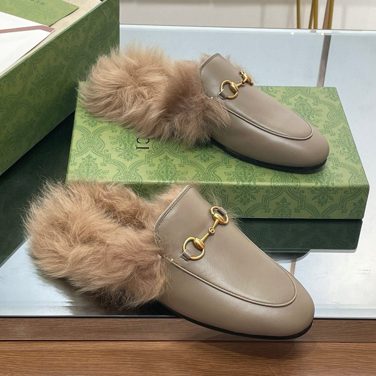 HORSEBIT MULE IN PEANUT BROWN CALFSKIN AND LAMB WOOL LINING Main image