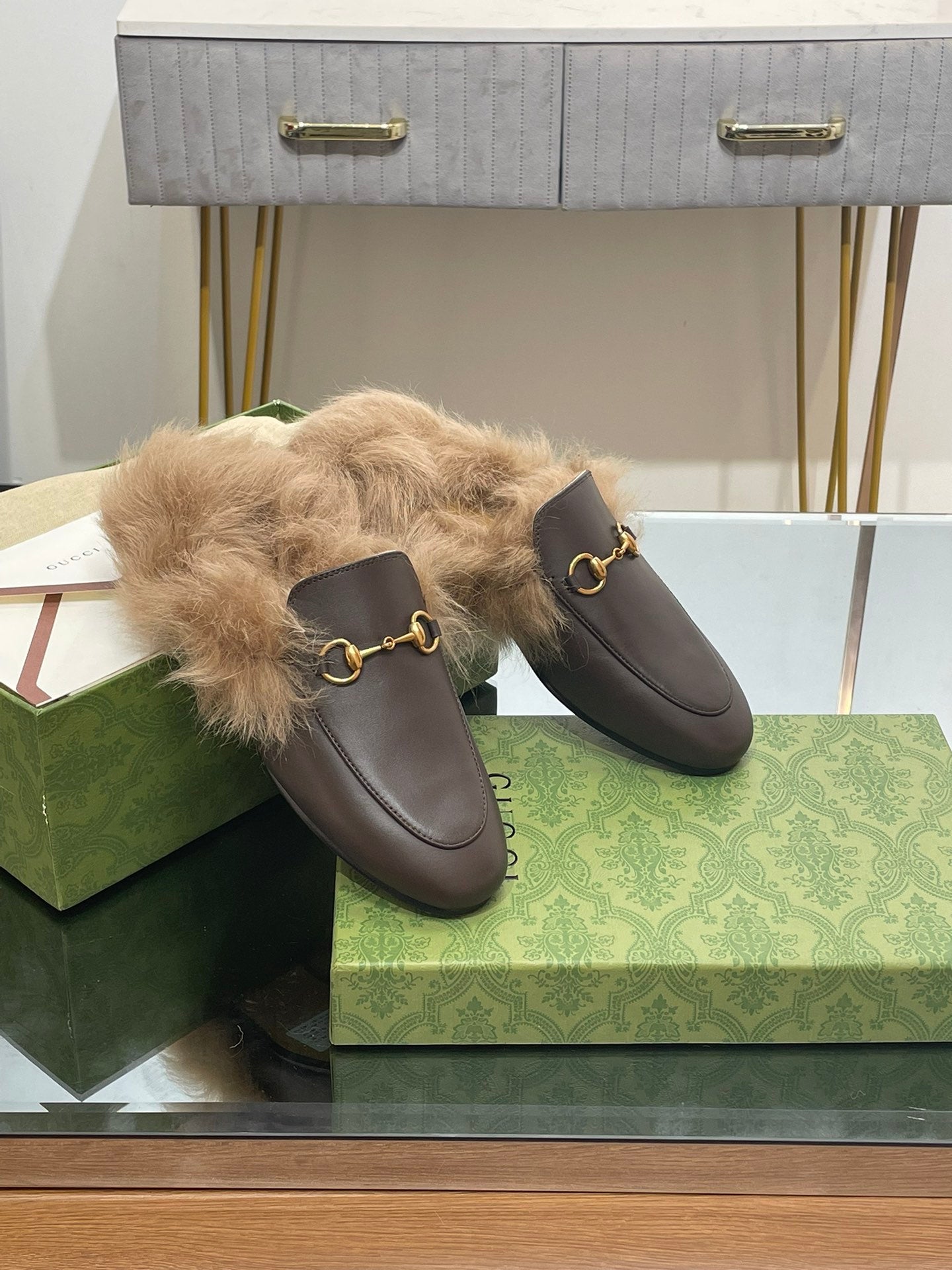 HORSEBIT MULE IN MOCHA BROWN CALFSKIN AND LAMB WOOL LINING