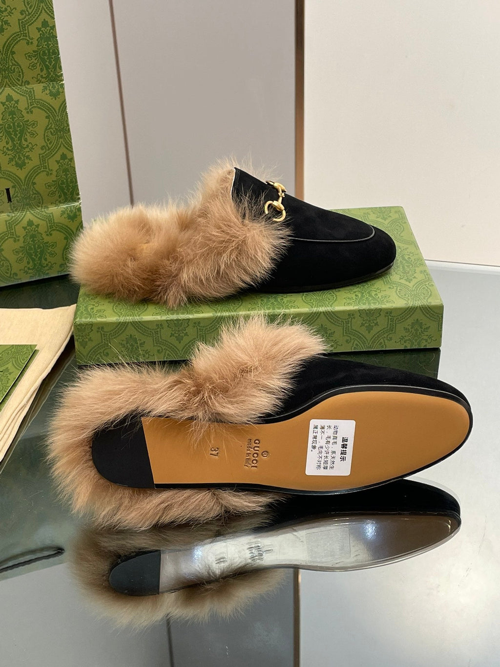 HORSEBIT MULE IN BLACK SUEDE AND LAMB WOOL LINING