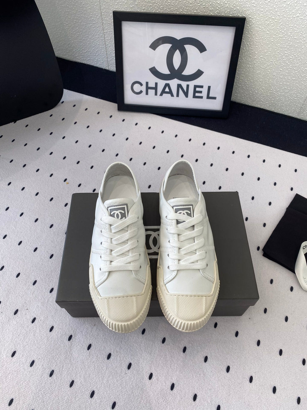 CASUAL SHOES IN WHITE LAMBSKIN