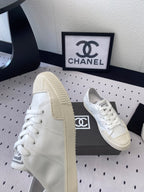 CASUAL SHOES IN WHITE LAMBSKIN