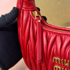 WANDER SMALL HOBO BAG 20 IN RED CALFSKIN