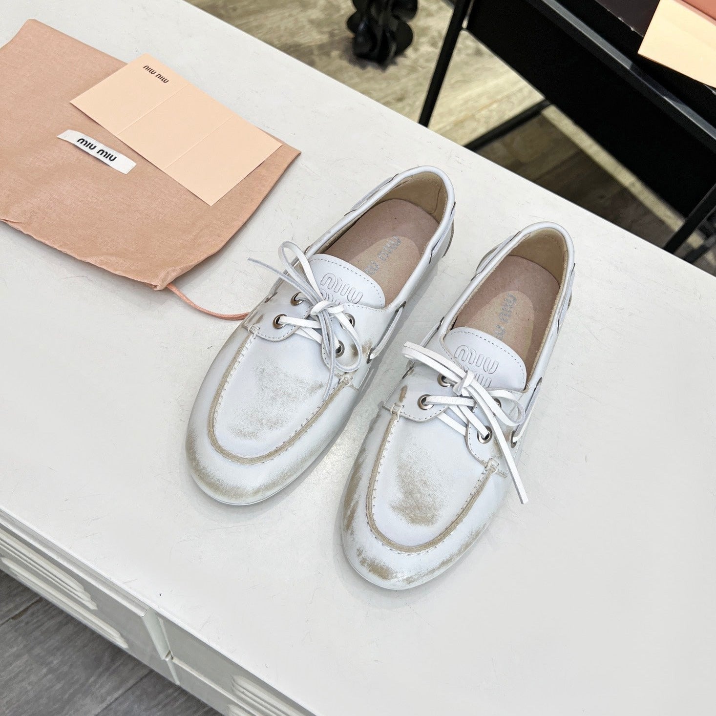 Lace-up Retro Loafers White Cowhide