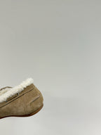 LACE-UP LOAFERS IN TORTILLA SUEDE AND WHITE FLEECE LINING