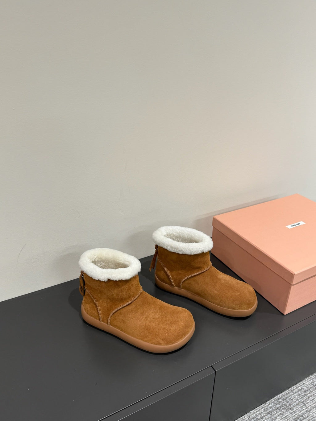 ANKLE BOOTS IN BRONZE BROWN SUEDE AND FLEECE LINING