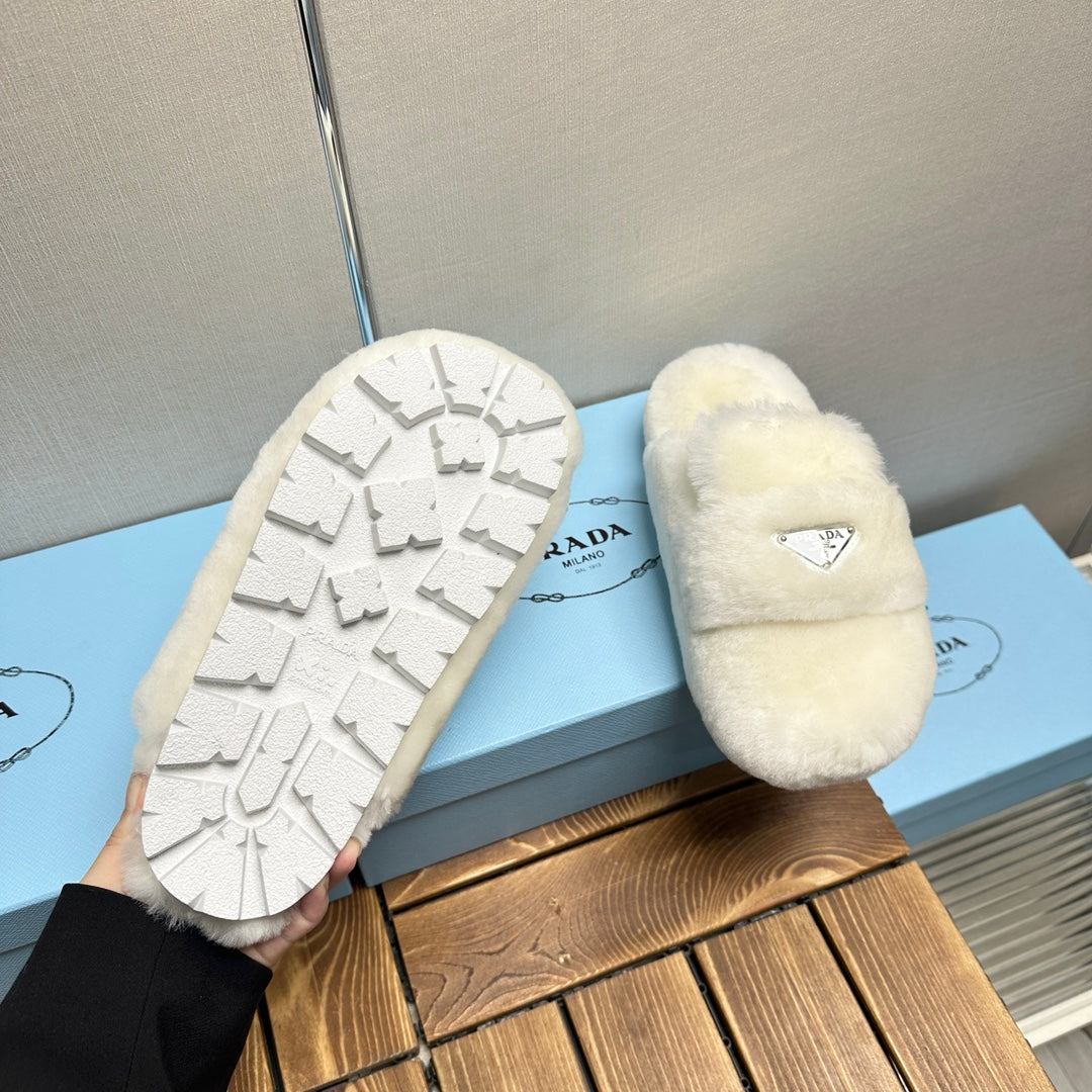 FLAT MULES IN WHITE RABBIT FUR Secondary image