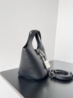 SILVER LOCKER SHOULDER BAG 24 IN BLACK CALFSKIN