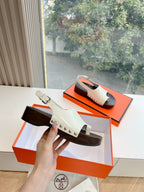 FLAT SANDAL IN WHITE CALFSKIN