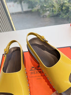 FLAT SANDAL IN CORN YELLOW CALFSKIN