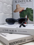 LOGO CAT EYE SUNGLASSES 513006 IN BLACK AND GREY CLEAR ACETATE WAVY FRAME