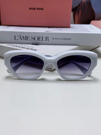 LOGO CAT EYE SUNGLASSES 513007 IN WHITE ACETATE WAVY FRAME
