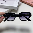 LOGO CAT EYE SUNGLASSES 513008 IN BLACK ACETATE WAVY FRAME